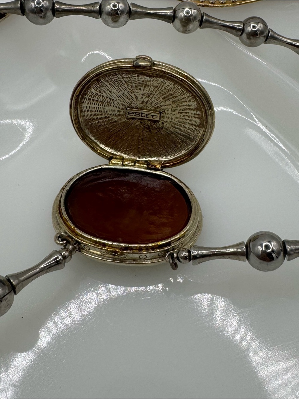 Vintage 1973 Estee Lauder Moonsilver Solid
Perfume Necklace Full Locket Pendant - Picture 3 of 8